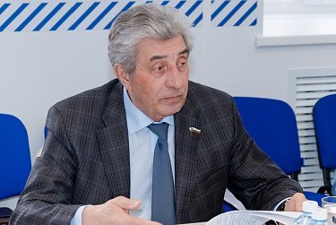 Депутаты Заксоба возьмут шефство над группой «Память»